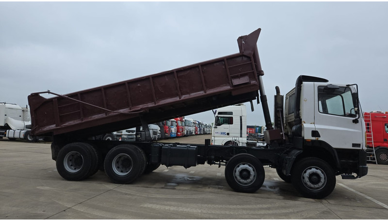 DAF 85 CF 340 (EURO 2 / MANUAL PUMP / STEEL SUSP. / POSSIBLE AS CHASSIS / 8X4) - Kiper: slika DAF 85 CF 340 (EURO 2 / MANUAL PUMP / STEEL SUSP. / POSSIBLE AS CHASSIS / 8X4) - Kiper DAF 85 CF 340 (EURO 2 / MANUAL PUMP / STEEL SUSP. / POSSIBLE AS CHASSIS / 8X4) - Kiper: slika DAF 85 CF 340 (EURO 2 / MANUAL PUMP / STEEL SUSP. / POSSIBLE AS CHASSIS / 8X4) - Kiper