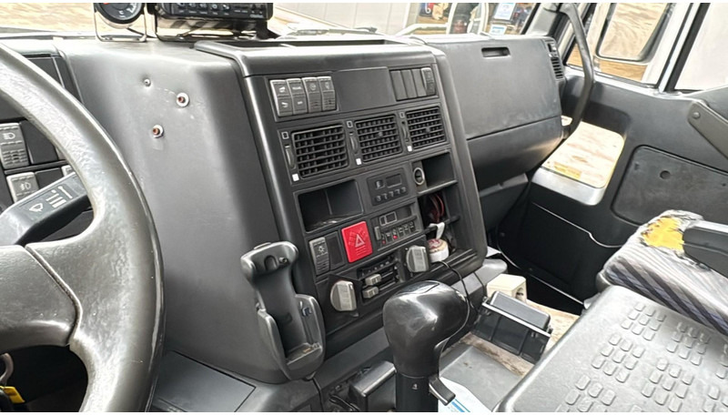 Kamion sandučar Iveco Eurotech 190 E 38 (BELGIAN TRUCK / PERFECT CONDITION / MANUAL PUMP / MANUAL GEARBOX): slika Kamion sandučar Iveco Eurotech 190 E 38 (BELGIAN TRUCK / PERFECT CONDITION / MANUAL PUMP / MANUAL GEARBOX)