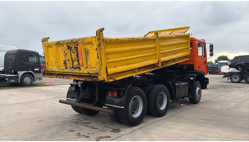 MAN 26.322 (MANUAL PUMP / POMPE MANUELLE / LAMES / STEEL SUSP. / GRAND PONT / BIG AXLE) - Kiper: slika MAN 26.322 (MANUAL PUMP / POMPE MANUELLE / LAMES / STEEL SUSP. / GRAND PONT / BIG AXLE) - Kiper MAN 26.322 (MANUAL PUMP / POMPE MANUELLE / LAMES / STEEL SUSP. / GRAND PONT / BIG AXLE) - Kiper: slika MAN 26.322 (MANUAL PUMP / POMPE MANUELLE / LAMES / STEEL SUSP. / GRAND PONT / BIG AXLE) - Kiper