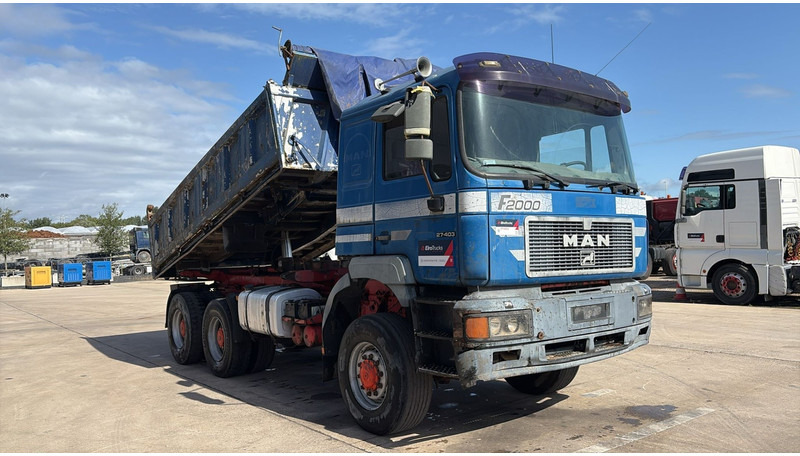 MAN 27.403 (6X6 / GRAND PONT / LAMES / BIG AXLE / 6 CYLINDER) - Kiper: slika MAN 27.403 (6X6 / GRAND PONT / LAMES / BIG AXLE / 6 CYLINDER) - Kiper MAN 27.403 (6X6 / GRAND PONT / LAMES / BIG AXLE / 6 CYLINDER) - Kiper: slika MAN 27.403 (6X6 / GRAND PONT / LAMES / BIG AXLE / 6 CYLINDER) - Kiper