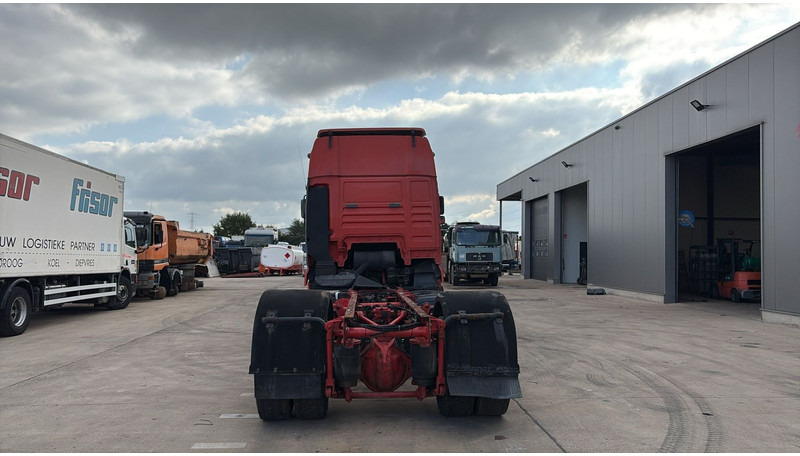 MAN TGA 18.410 (POMPE MANUELLE / MANUAL PUMP / BOITE MANUELLE / MANUAL GEARBOX) - Kamion-šasija: slika MAN TGA 18.410 (POMPE MANUELLE / MANUAL PUMP / BOITE MANUELLE / MANUAL GEARBOX) - Kamion-šasija MAN TGA 18.410 (POMPE MANUELLE / MANUAL PUMP / BOITE MANUELLE / MANUAL GEARBOX) - Kamion-šasija: slika MAN TGA 18.410 (POMPE MANUELLE / MANUAL PUMP / BOITE MANUELLE / MANUAL GEARBOX) - Kamion-šasija