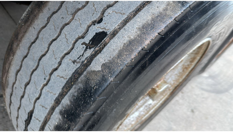 Kiper poluprikolica MOL K85F/27TRI/39ST (DRUM BRAKES / TIPPER AND CHASSIS STEEL): slika Kiper poluprikolica MOL K85F/27TRI/39ST (DRUM BRAKES / TIPPER AND CHASSIS STEEL)