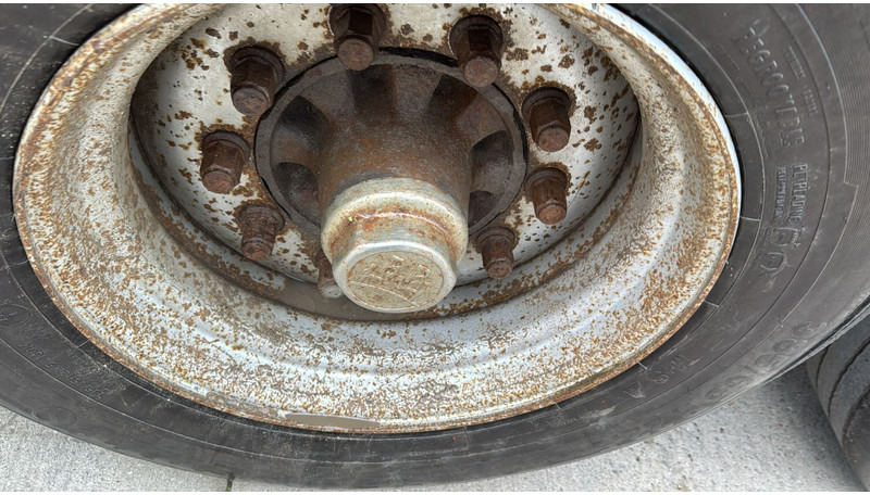 Kiper poluprikolica MOL K85F/27TRI/39ST (DRUM BRAKES / TIPPER AND CHASSIS STEEL): slika Kiper poluprikolica MOL K85F/27TRI/39ST (DRUM BRAKES / TIPPER AND CHASSIS STEEL)