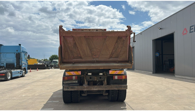 Mercedes-Benz Actros 4143 (8X6 / LAMES / EPS / V6 / GRAND PONT / BIG AXLE / 3 PEDALES) - Kiper: slika Mercedes-Benz Actros 4143 (8X6 / LAMES / EPS / V6 / GRAND PONT / BIG AXLE / 3 PEDALES) - Kiper Mercedes-Benz Actros 4143 (8X6 / LAMES / EPS / V6 / GRAND PONT / BIG AXLE / 3 PEDALES) - Kiper: slika Mercedes-Benz Actros 4143 (8X6 / LAMES / EPS / V6 / GRAND PONT / BIG AXLE / 3 PEDALES) - Kiper