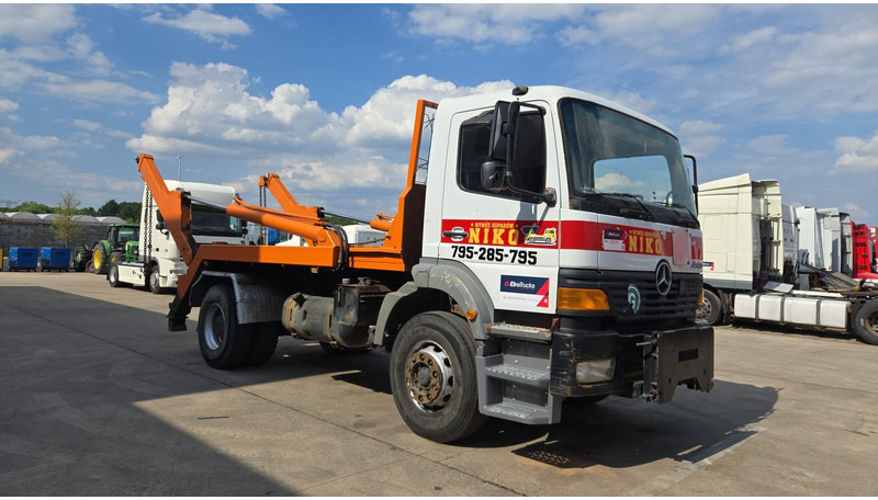Mercedes-Benz Atego 1823 (BIG AXLE / STEEL SUSP. / LAMES / BOITE MANUELLE / MANUAL GETRIEBE) - Transporter kontejnera/ Kamion s izmjenjivim sanducima: slika Mercedes-Benz Atego 1823 (BIG AXLE / STEEL SUSP. / LAMES / BOITE MANUELLE / MANUAL GETRIEBE) - Transporter kontejnera/ Kamion s izmjenjivim sanducima Mercedes-Benz Atego 1823 (BIG AXLE / STEEL SUSP. / LAMES / BOITE MANUELLE / MANUAL GETRIEBE) - Transporter kontejnera/ Kamion s izmjenjivim sanducima: slika Mercedes-Benz Atego 1823 (BIG AXLE / STEEL SUSP. / LAMES / BOITE MANUELLE / MANUAL GETRIEBE) - Transporter kontejnera/ Kamion s izmjenjivim sanducima