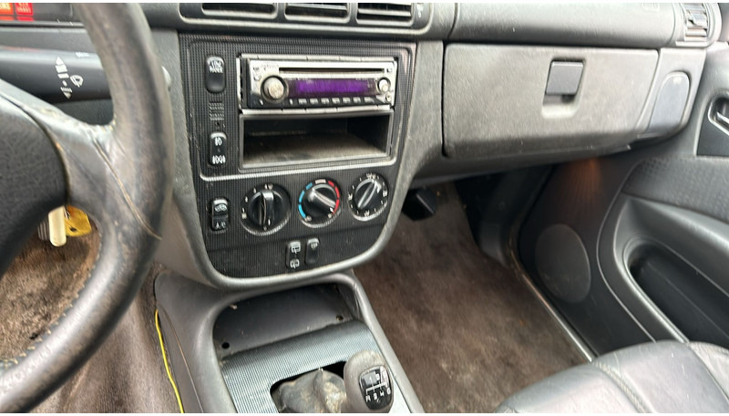 SUV Mercedes-Benz M-Klasse ML 270 CDI: slika SUV Mercedes-Benz M-Klasse ML 270 CDI