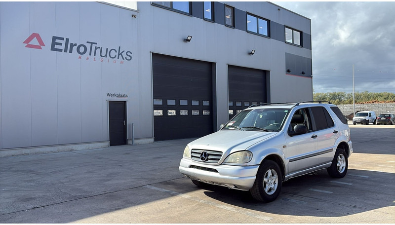 Mercedes-Benz M-Klasse ML 270 CDI - SUV: slika Mercedes-Benz M-Klasse ML 270 CDI - SUV Mercedes-Benz M-Klasse ML 270 CDI - SUV: slika Mercedes-Benz M-Klasse ML 270 CDI - SUV