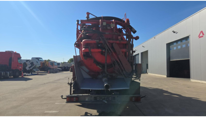 Mercedes-Benz SK 2435 (15.000 L / V8 AVEC 2X TURBO / BOITE MANUELLE / TRES BONNE ETAT / GRAND PONT) - Vakum kamion: slika Mercedes-Benz SK 2435 (15.000 L / V8 AVEC 2X TURBO / BOITE MANUELLE / TRES BONNE ETAT / GRAND PONT) - Vakum kamion Mercedes-Benz SK 2435 (15.000 L / V8 AVEC 2X TURBO / BOITE MANUELLE / TRES BONNE ETAT / GRAND PONT) - Vakum kamion: slika Mercedes-Benz SK 2435 (15.000 L / V8 AVEC 2X TURBO / BOITE MANUELLE / TRES BONNE ETAT / GRAND PONT) - Vakum kamion