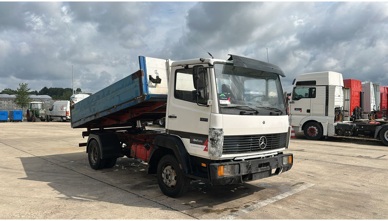 Mercedes-Benz SK 809 (POMPE MANUELLE / MANUAL PUMP / HELPER / AUXILAIRY / SPER / STEEL SUSP.) - Kiper: slika Mercedes-Benz SK 809 (POMPE MANUELLE / MANUAL PUMP / HELPER / AUXILAIRY / SPER / STEEL SUSP.) - Kiper Mercedes-Benz SK 809 (POMPE MANUELLE / MANUAL PUMP / HELPER / AUXILAIRY / SPER / STEEL SUSP.) - Kiper: slika Mercedes-Benz SK 809 (POMPE MANUELLE / MANUAL PUMP / HELPER / AUXILAIRY / SPER / STEEL SUSP.) - Kiper