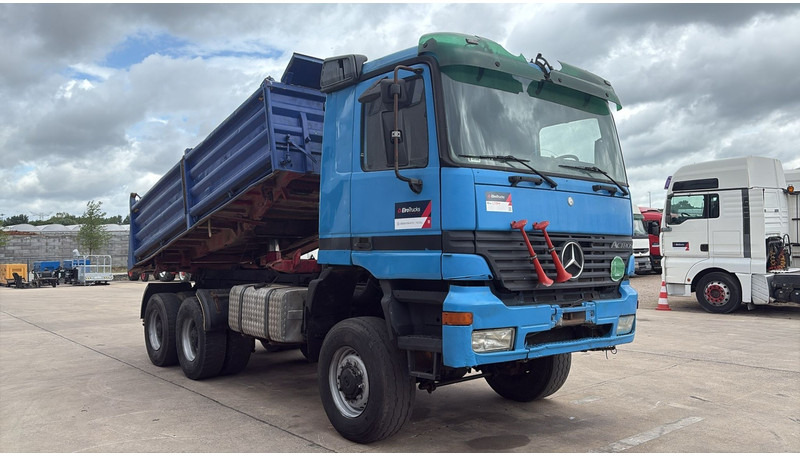 Mercedes-Benz actros 3340 (6X6 / BOITE MANUELLE /MANUAL GEARBOX / 3 PONTS / V6 / MP1) - Kiper: slika Mercedes-Benz actros 3340 (6X6 / BOITE MANUELLE /MANUAL GEARBOX / 3 PONTS / V6 / MP1) - Kiper Mercedes-Benz actros 3340 (6X6 / BOITE MANUELLE /MANUAL GEARBOX / 3 PONTS / V6 / MP1) - Kiper: slika Mercedes-Benz actros 3340 (6X6 / BOITE MANUELLE /MANUAL GEARBOX / 3 PONTS / V6 / MP1) - Kiper
