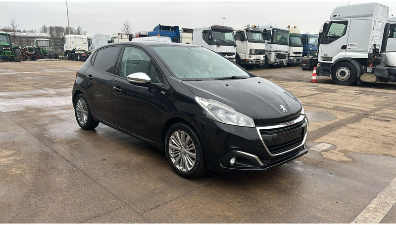 Peugeot 208 (BELGIAN CAR / AIRCO / 5 DOORS / PETROL) - Automobil: slika Peugeot 208 (BELGIAN CAR / AIRCO / 5 DOORS / PETROL) - Automobil Peugeot 208 (BELGIAN CAR / AIRCO / 5 DOORS / PETROL) - Automobil: slika Peugeot 208 (BELGIAN CAR / AIRCO / 5 DOORS / PETROL) - Automobil