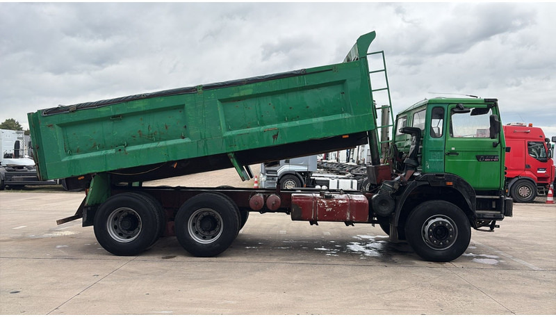 Renault G 300 MAXTER (GRAND PONT / POMPE MANUELLE / 6X4) - Kiper: slika Renault G 300 MAXTER (GRAND PONT / POMPE MANUELLE / 6X4) - Kiper Renault G 300 MAXTER (GRAND PONT / POMPE MANUELLE / 6X4) - Kiper: slika Renault G 300 MAXTER (GRAND PONT / POMPE MANUELLE / 6X4) - Kiper