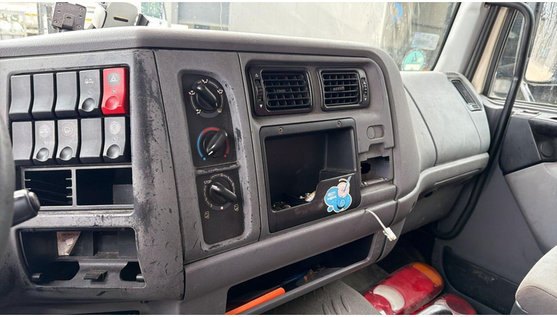 Kamion s otvorenim sandukom Renault Midlum 270 (18 TONNES / BOITE MANUELLE / MANUAL GEARBOX / GOOD CONDITION): slika Kamion s otvorenim sandukom Renault Midlum 270 (18 TONNES / BOITE MANUELLE / MANUAL GEARBOX / GOOD CONDITION) Kamion s otvorenim sandukom Renault Midlum 270 (18 TONNES / BOITE MANUELLE / MANUAL GEARBOX / GOOD CONDITION): slika Kamion s otvorenim sandukom Renault Midlum 270 (18 TONNES / BOITE MANUELLE / MANUAL GEARBOX / GOOD CONDITION)