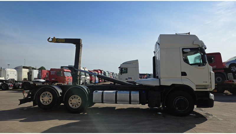 Renault Premium 450 DXI (BOITE MANUELLE / MANUAL GEARBOX / 6X2 / LAMES DEVANT) - Kamion-šasija: slika Renault Premium 450 DXI (BOITE MANUELLE / MANUAL GEARBOX / 6X2 / LAMES DEVANT) - Kamion-šasija Renault Premium 450 DXI (BOITE MANUELLE / MANUAL GEARBOX / 6X2 / LAMES DEVANT) - Kamion-šasija: slika Renault Premium 450 DXI (BOITE MANUELLE / MANUAL GEARBOX / 6X2 / LAMES DEVANT) - Kamion-šasija