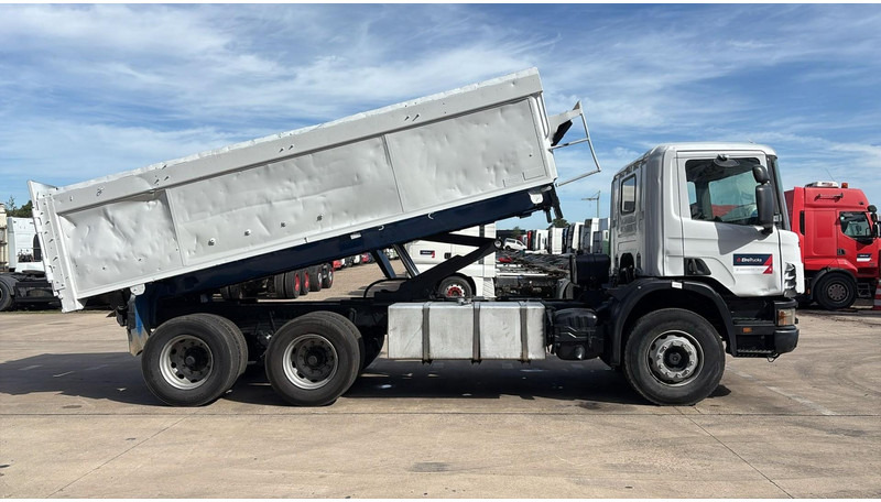 Scania 94 - 260 (BOITE MANUELLE / LAMES / STEEL SUSP. / 6X4 / MANUAL GEARBOX) - Kiper: slika Scania 94 - 260 (BOITE MANUELLE / LAMES / STEEL SUSP. / 6X4 / MANUAL GEARBOX) - Kiper Scania 94 - 260 (BOITE MANUELLE / LAMES / STEEL SUSP. / 6X4 / MANUAL GEARBOX) - Kiper: slika Scania 94 - 260 (BOITE MANUELLE / LAMES / STEEL SUSP. / 6X4 / MANUAL GEARBOX) - Kiper