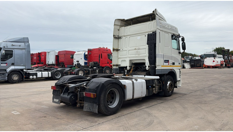 DAF 105 XF 460 (AIRCO / GOOD CONDITION / BONNE ETAT / BOITE MANUALLE / GEARBOX MANUAL) - Tegljač: slika DAF 105 XF 460 (AIRCO / GOOD CONDITION / BONNE ETAT / BOITE MANUALLE / GEARBOX MANUAL) - Tegljač DAF 105 XF 460 (AIRCO / GOOD CONDITION / BONNE ETAT / BOITE MANUALLE / GEARBOX MANUAL) - Tegljač: slika DAF 105 XF 460 (AIRCO / GOOD CONDITION / BONNE ETAT / BOITE MANUALLE / GEARBOX MANUAL) - Tegljač