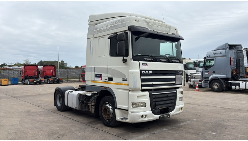 DAF 105 XF 460 (AIRCO / GOOD CONDITION / BONNE ETAT / BOITE MANUALLE / GEARBOX MANUAL) - Tegljač: slika DAF 105 XF 460 (AIRCO / GOOD CONDITION / BONNE ETAT / BOITE MANUALLE / GEARBOX MANUAL) - Tegljač DAF 105 XF 460 (AIRCO / GOOD CONDITION / BONNE ETAT / BOITE MANUALLE / GEARBOX MANUAL) - Tegljač: slika DAF 105 XF 460 (AIRCO / GOOD CONDITION / BONNE ETAT / BOITE MANUALLE / GEARBOX MANUAL) - Tegljač
