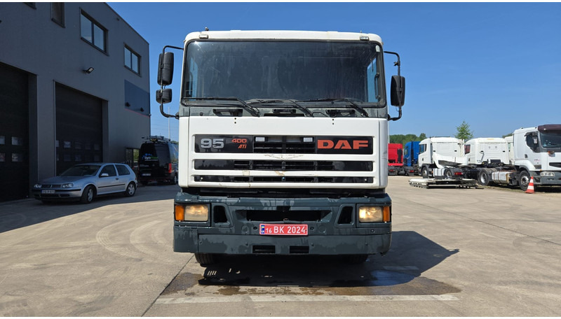 DAF 95 ATI 400 (EURO 2 / MANUAL PUMP / MANUAL GEARBOX / POMPE MANUELLE) - Tegljač: slika DAF 95 ATI 400 (EURO 2 / MANUAL PUMP / MANUAL GEARBOX / POMPE MANUELLE) - Tegljač DAF 95 ATI 400 (EURO 2 / MANUAL PUMP / MANUAL GEARBOX / POMPE MANUELLE) - Tegljač: slika DAF 95 ATI 400 (EURO 2 / MANUAL PUMP / MANUAL GEARBOX / POMPE MANUELLE) - Tegljač