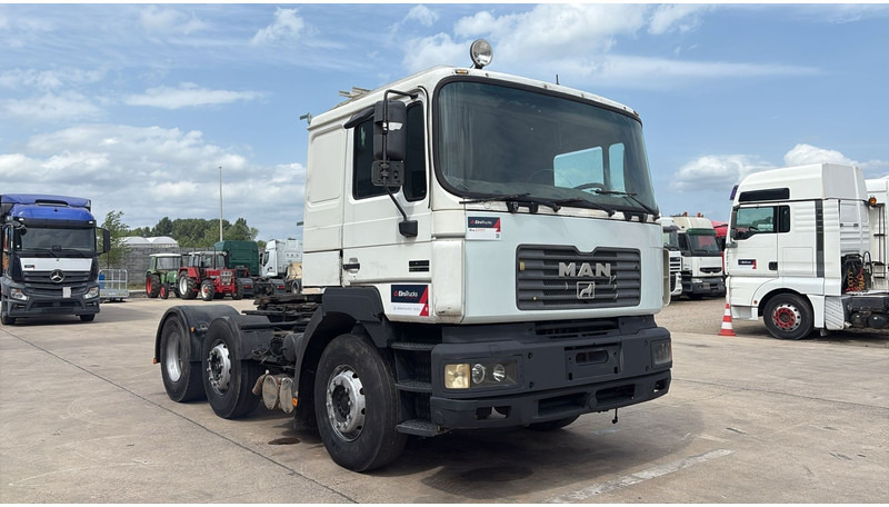 MAN 25.403 (6X2 / 6 CYLINDER / EURO 2 / MANUAL GEARBOX / 8 TYRES) - Tegljač: slika MAN 25.403 (6X2 / 6 CYLINDER / EURO 2 / MANUAL GEARBOX / 8 TYRES) - Tegljač MAN 25.403 (6X2 / 6 CYLINDER / EURO 2 / MANUAL GEARBOX / 8 TYRES) - Tegljač: slika MAN 25.403 (6X2 / 6 CYLINDER / EURO 2 / MANUAL GEARBOX / 8 TYRES) - Tegljač