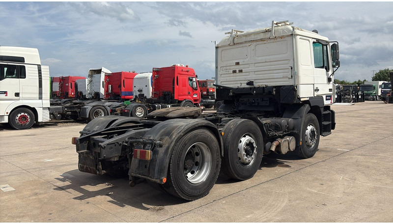 MAN 25.403 (6X2 / 6 CYLINDER / EURO 2 / MANUAL GEARBOX / 8 TYRES) - Tegljač: slika MAN 25.403 (6X2 / 6 CYLINDER / EURO 2 / MANUAL GEARBOX / 8 TYRES) - Tegljač MAN 25.403 (6X2 / 6 CYLINDER / EURO 2 / MANUAL GEARBOX / 8 TYRES) - Tegljač: slika MAN 25.403 (6X2 / 6 CYLINDER / EURO 2 / MANUAL GEARBOX / 8 TYRES) - Tegljač