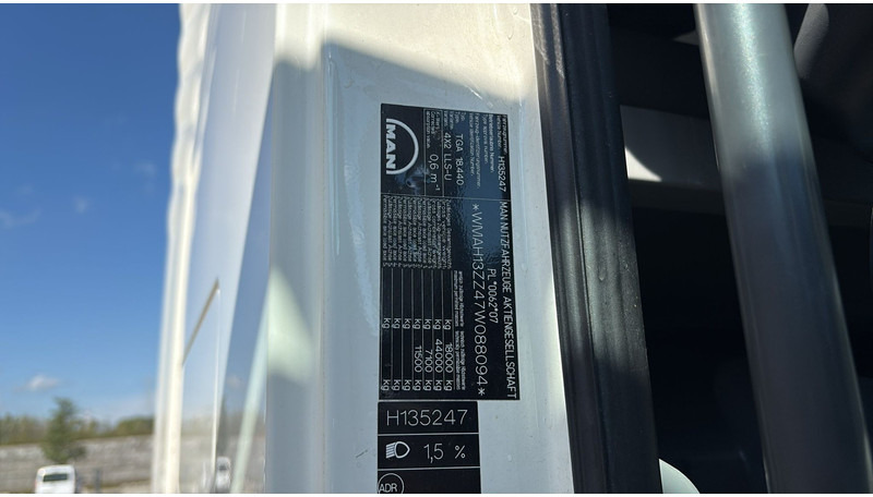 Tegljač MAN TGA 18.440 (BOITE MANUELLE / MANUAL GEARBOX): slika Tegljač MAN TGA 18.440 (BOITE MANUELLE / MANUAL GEARBOX)