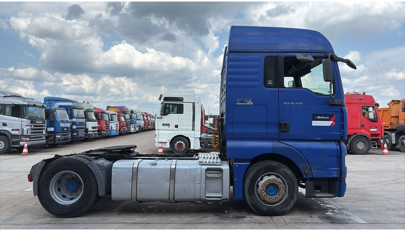 MAN TGA 18.440 (BOITE MANUELLE / MANUAL GEARBOX) - Tegljač: slika MAN TGA 18.440 (BOITE MANUELLE / MANUAL GEARBOX) - Tegljač MAN TGA 18.440 (BOITE MANUELLE / MANUAL GEARBOX) - Tegljač: slika MAN TGA 18.440 (BOITE MANUELLE / MANUAL GEARBOX) - Tegljač