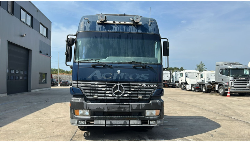 Mercedes-Benz Actros 1835 (EPS / V6 / 3 PEDALES / MP1 / PTO) - Tegljač: slika Mercedes-Benz Actros 1835 (EPS / V6 / 3 PEDALES / MP1 / PTO) - Tegljač Mercedes-Benz Actros 1835 (EPS / V6 / 3 PEDALES / MP1 / PTO) - Tegljač: slika Mercedes-Benz Actros 1835 (EPS / V6 / 3 PEDALES / MP1 / PTO) - Tegljač