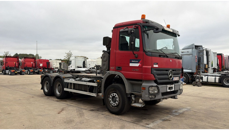Mercedes-Benz Actros 3341 (EPS / CAMION BELGE !! / SUPS. LAMES / 33 TONNES / 3 PEDALES / MP2 / TRACTEUR ORIGINAL !! / V6 / MP2) - Tegljač: slika Mercedes-Benz Actros 3341 (EPS / CAMION BELGE !! / SUPS. LAMES / 33 TONNES / 3 PEDALES / MP2 / TRACTEUR ORIGINAL !! / V6 / MP2) - Tegljač Mercedes-Benz Actros 3341 (EPS / CAMION BELGE !! / SUPS. LAMES / 33 TONNES / 3 PEDALES / MP2 / TRACTEUR ORIGINAL !! / V6 / MP2) - Tegljač: slika Mercedes-Benz Actros 3341 (EPS / CAMION BELGE !! / SUPS. LAMES / 33 TONNES / 3 PEDALES / MP2 / TRACTEUR ORIGINAL !! / V6 / MP2) - Tegljač