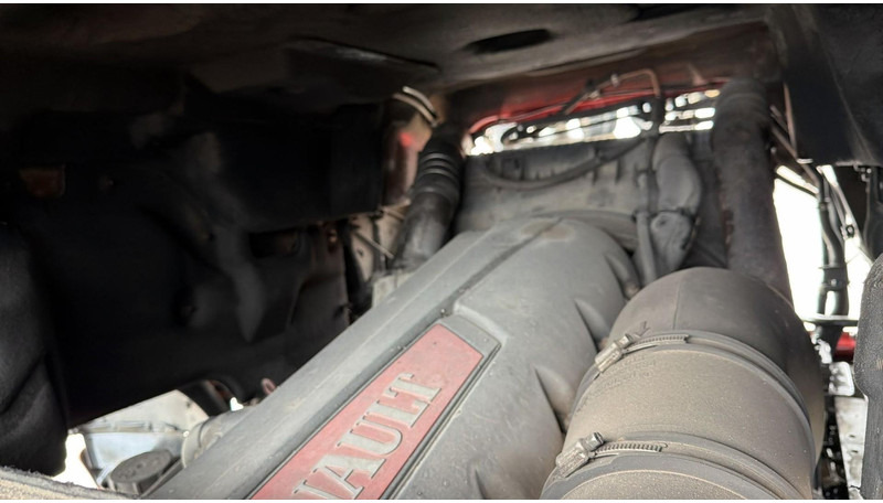 Tegljač Renault Premium 450 DXI (BOITE MANUELLE / MANUAL GEARBOX): slika Tegljač Renault Premium 450 DXI (BOITE MANUELLE / MANUAL GEARBOX)