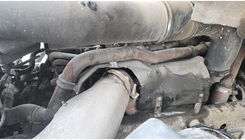 Tegljač Renault Premium 460 DXI (2 TANKS / AIRCO / CLEAN / PROPRE): slika Tegljač Renault Premium 460 DXI (2 TANKS / AIRCO / CLEAN / PROPRE)