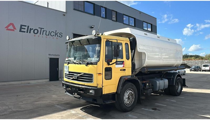 Volvo FL 6-18 (12400 LITERS / 3 COMPARTIMENTS / EURO 2 / STEEL SUSP. / LAMES) - Kamion cisterna: slika Volvo FL 6-18 (12400 LITERS / 3 COMPARTIMENTS / EURO 2 / STEEL SUSP. / LAMES) - Kamion cisterna Volvo FL 6-18 (12400 LITERS / 3 COMPARTIMENTS / EURO 2 / STEEL SUSP. / LAMES) - Kamion cisterna: slika Volvo FL 6-18 (12400 LITERS / 3 COMPARTIMENTS / EURO 2 / STEEL SUSP. / LAMES) - Kamion cisterna