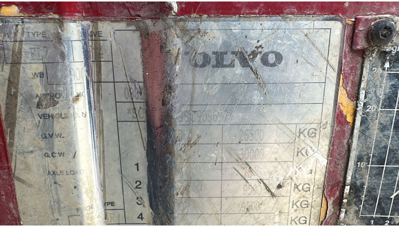 Zakup Volvo FL 7 - 260 (6X4 / LAMES / POMPE MANUELLE / MANUAL PUMP / STEEL SUSP.) Volvo FL 7 - 260 (6X4 / LAMES / POMPE MANUELLE / MANUAL PUMP / STEEL SUSP.): slika Zakup Volvo FL 7 - 260 (6X4 / LAMES / POMPE MANUELLE / MANUAL PUMP / STEEL SUSP.) Volvo FL 7 - 260 (6X4 / LAMES / POMPE MANUELLE / MANUAL PUMP / STEEL SUSP.)