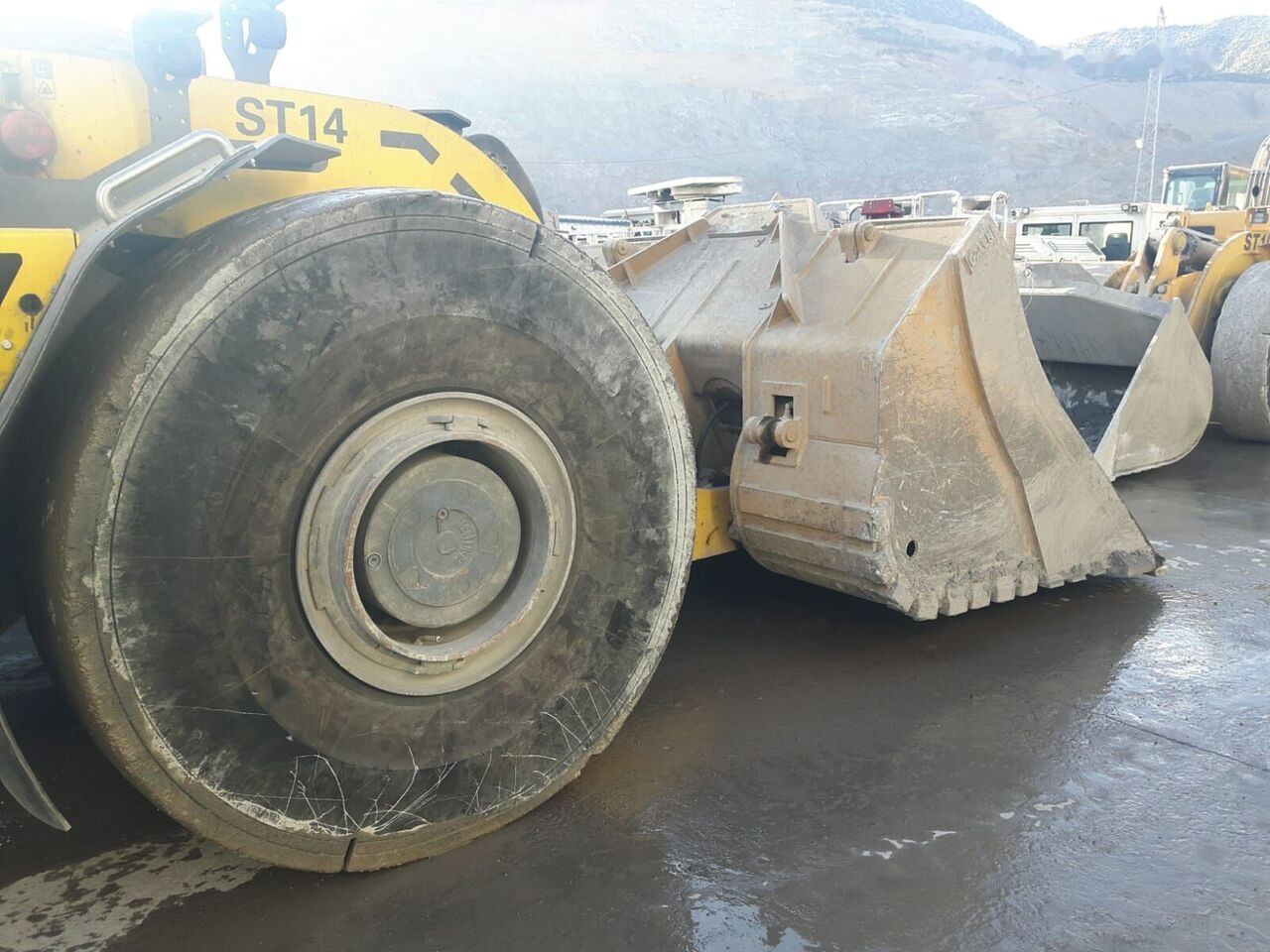Atlas Copco Underground Mining Bucket(Push-Blade) - Utovarna korpa: slika Atlas Copco Underground Mining Bucket(Push-Blade) - Utovarna korpa Atlas Copco Underground Mining Bucket(Push-Blade) - Utovarna korpa: slika Atlas Copco Underground Mining Bucket(Push-Blade) - Utovarna korpa