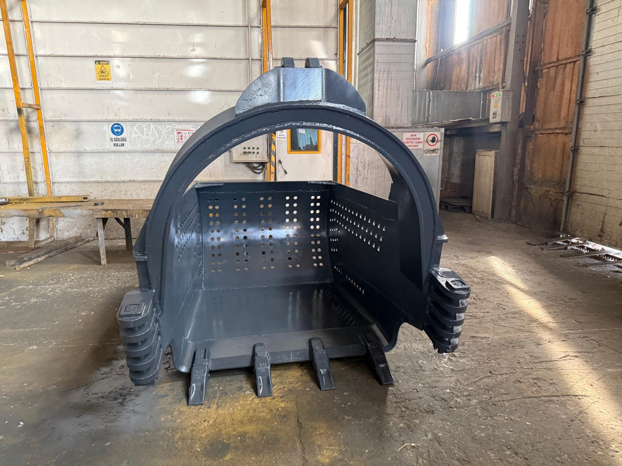 GALEN 2m3 Dragline Bucket - Bager sajlaš: slika GALEN 2m3 Dragline Bucket - Bager sajlaš GALEN 2m3 Dragline Bucket - Bager sajlaš: slika GALEN 2m3 Dragline Bucket - Bager sajlaš