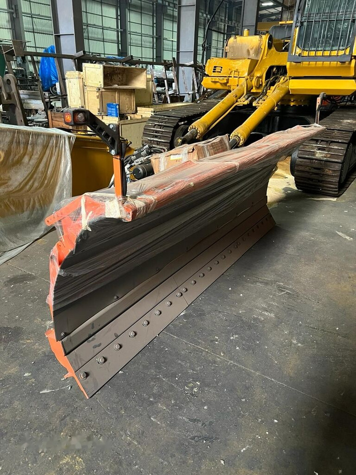 Galen Snow Plow for Trucks - Ralica za snijeg: slika Galen Snow Plow for Trucks - Ralica za snijeg Galen Snow Plow for Trucks - Ralica za snijeg: slika Galen Snow Plow for Trucks - Ralica za snijeg