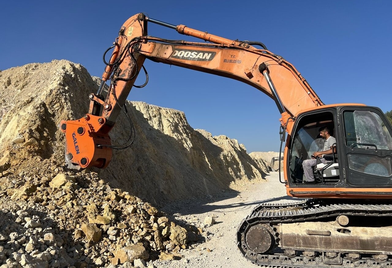 Galen Vibro Ripper GXR40 - Rijač: slika Galen Vibro Ripper GXR40 - Rijač Galen Vibro Ripper GXR40 - Rijač: slika Galen Vibro Ripper GXR40 - Rijač