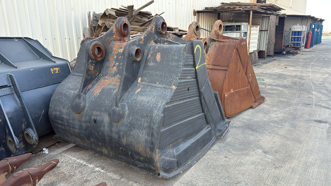 HITACHI ZX520/530 Cheap Second Hand Bucket - Korpa za bager: slika HITACHI ZX520/530 Cheap Second Hand Bucket - Korpa za bager HITACHI ZX520/530 Cheap Second Hand Bucket - Korpa za bager: slika HITACHI ZX520/530 Cheap Second Hand Bucket - Korpa za bager