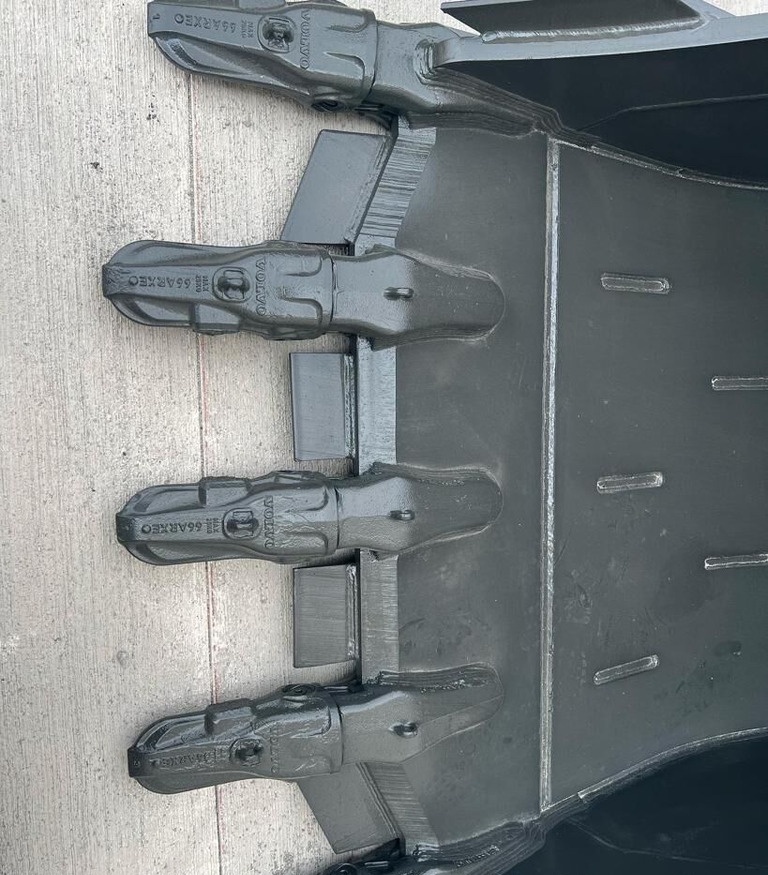 Volvo EC480 Armored Bucket - Korpa za bager: slika Volvo EC480 Armored Bucket - Korpa za bager Volvo EC480 Armored Bucket - Korpa za bager: slika Volvo EC480 Armored Bucket - Korpa za bager
