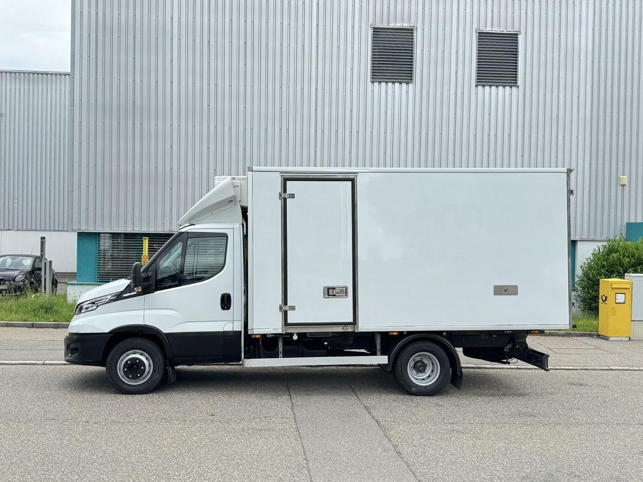 Iveco Daily 72-180 Tiefkühl TK V-500 -32°/+32° Air-Pro - Dostavno vozilo hladnjača: slika Iveco Daily 72-180 Tiefkühl TK V-500 -32°/+32° Air-Pro - Dostavno vozilo hladnjača Iveco Daily 72-180 Tiefkühl TK V-500 -32°/+32° Air-Pro - Dostavno vozilo hladnjača: slika Iveco Daily 72-180 Tiefkühl TK V-500 -32°/+32° Air-Pro - Dostavno vozilo hladnjača