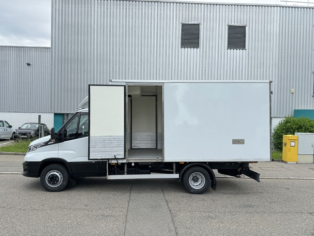 Iveco Daily 72-180 Tiefkühl TK V-500 -32°/+32° Air-Pro - Dostavno vozilo hladnjača: slika Iveco Daily 72-180 Tiefkühl TK V-500 -32°/+32° Air-Pro - Dostavno vozilo hladnjača Iveco Daily 72-180 Tiefkühl TK V-500 -32°/+32° Air-Pro - Dostavno vozilo hladnjača: slika Iveco Daily 72-180 Tiefkühl TK V-500 -32°/+32° Air-Pro - Dostavno vozilo hladnjača
