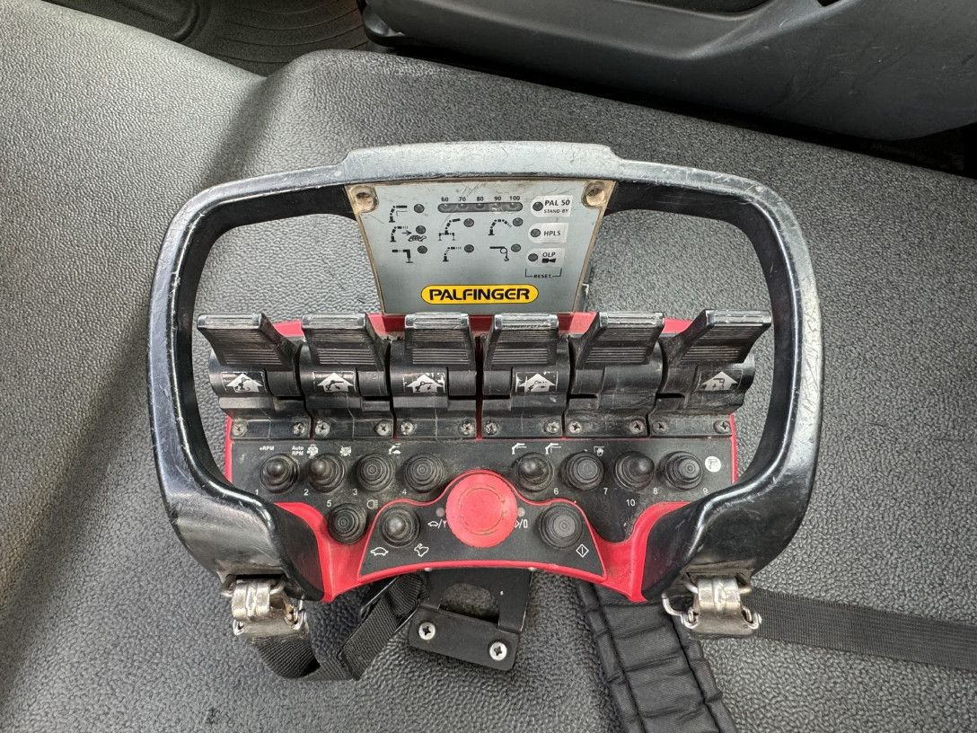 Kamion s kranom MAN TGL 12.250 Glastransport Kran PK9002 Funk Klima: slika Kamion s kranom MAN TGL 12.250 Glastransport Kran PK9002 Funk Klima