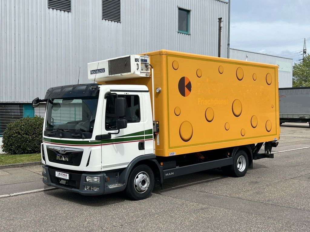 MAN TGL 8.220 Kühlkoffer 5,26m LBW Klima Luftgef. MAN TGL 8.220 Kühlkoffer 5,26m LBW Klima Luftgef. - Dostavno vozilo hladnjača: slika MAN TGL 8.220 Kühlkoffer 5,26m LBW Klima Luftgef. MAN TGL 8.220 Kühlkoffer 5,26m LBW Klima Luftgef. - Dostavno vozilo hladnjača MAN TGL 8.220 Kühlkoffer 5,26m LBW Klima Luftgef. MAN TGL 8.220 Kühlkoffer 5,26m LBW Klima Luftgef. - Dostavno vozilo hladnjača: slika MAN TGL 8.220 Kühlkoffer 5,26m LBW Klima Luftgef. MAN TGL 8.220 Kühlkoffer 5,26m LBW Klima Luftgef. - Dostavno vozilo hladnjača