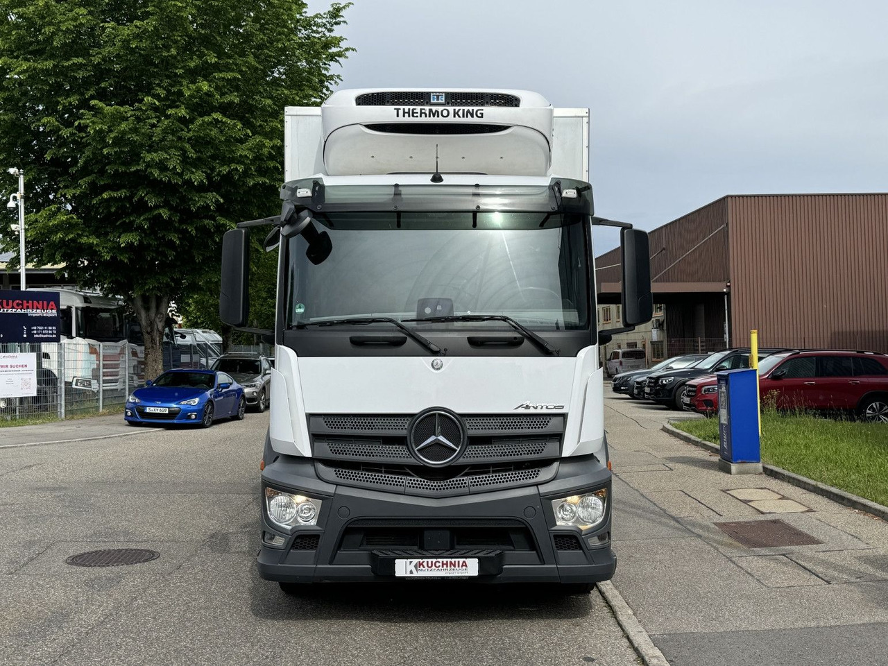 Mercedes-Benz Antos 2533L Kühlkoffer TK T-800R Lenkachse TOP - Kamion hladnjača: slika Mercedes-Benz Antos 2533L Kühlkoffer TK T-800R Lenkachse TOP - Kamion hladnjača Mercedes-Benz Antos 2533L Kühlkoffer TK T-800R Lenkachse TOP - Kamion hladnjača: slika Mercedes-Benz Antos 2533L Kühlkoffer TK T-800R Lenkachse TOP - Kamion hladnjača