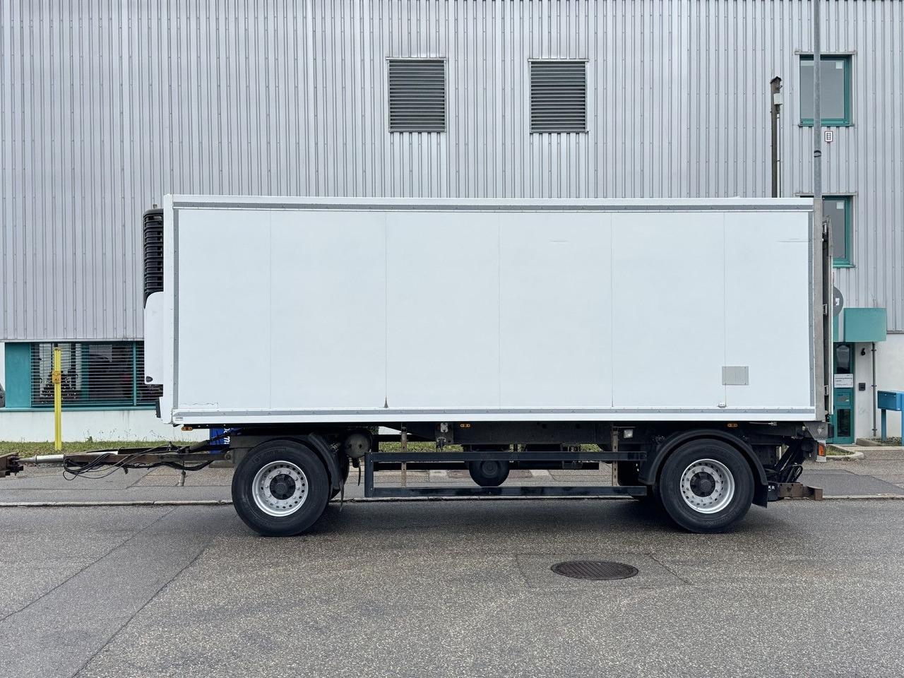 ROHR RAK/18 TK Tiefkühl MAXIMA 1000 Türen LBW 2t BPW - Prikolica hladnjača: slika ROHR RAK/18 TK Tiefkühl MAXIMA 1000 Türen LBW 2t BPW - Prikolica hladnjača ROHR RAK/18 TK Tiefkühl MAXIMA 1000 Türen LBW 2t BPW - Prikolica hladnjača: slika ROHR RAK/18 TK Tiefkühl MAXIMA 1000 Türen LBW 2t BPW - Prikolica hladnjača