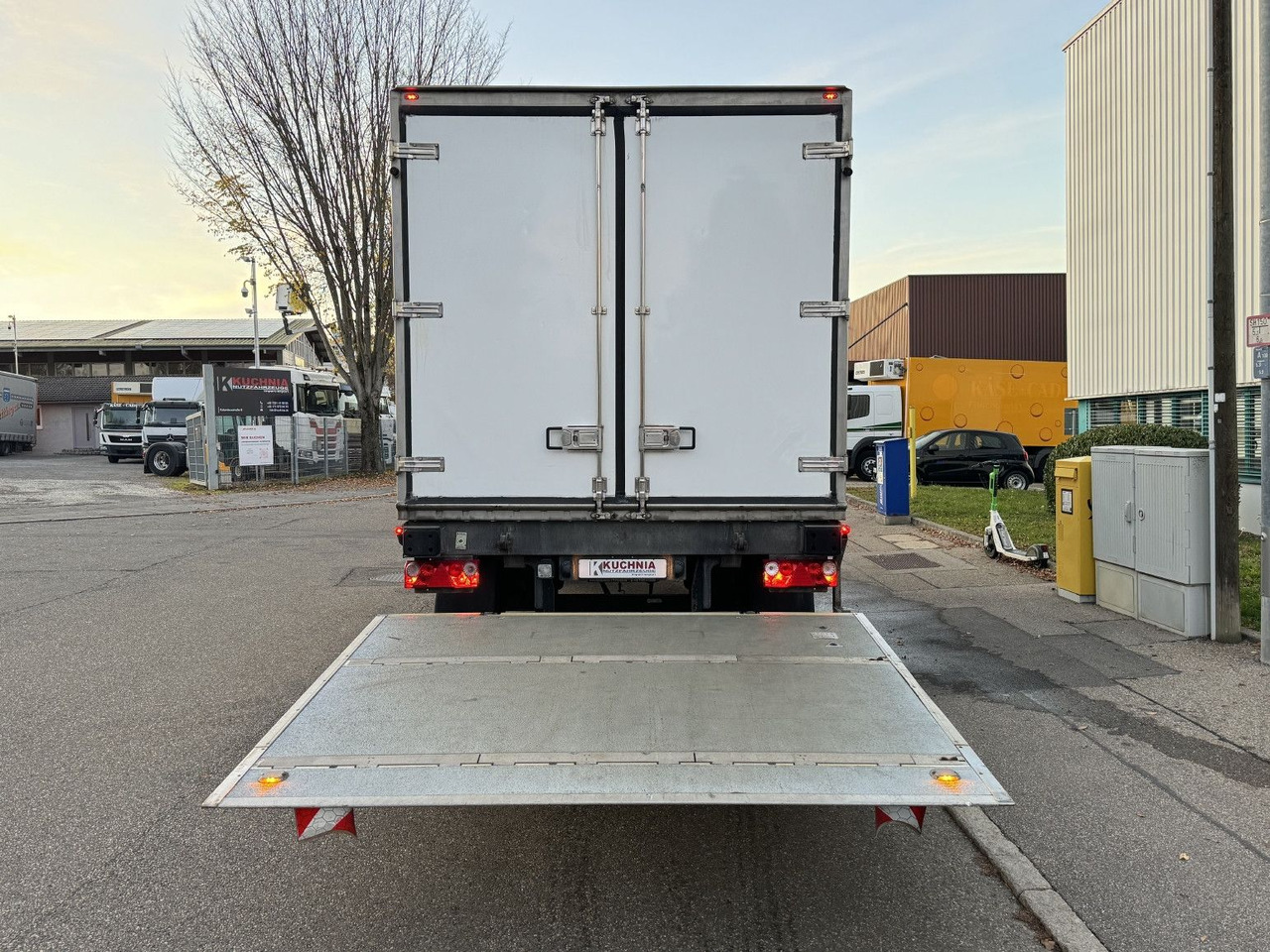 ROHR RAK/18 TK Tiefkühl MAXIMA 1000 Türen LBW 2t BPW - Prikolica hladnjača: slika ROHR RAK/18 TK Tiefkühl MAXIMA 1000 Türen LBW 2t BPW - Prikolica hladnjača ROHR RAK/18 TK Tiefkühl MAXIMA 1000 Türen LBW 2t BPW - Prikolica hladnjača: slika ROHR RAK/18 TK Tiefkühl MAXIMA 1000 Türen LBW 2t BPW - Prikolica hladnjača