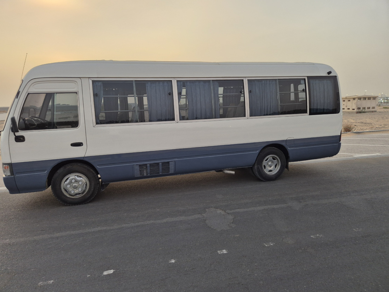 Toyota Coaster ... 30 places - climatisé - Minibus, Putnički kombi: slika Toyota Coaster ... 30 places - climatisé - Minibus, Putnički kombi Toyota Coaster ... 30 places - climatisé - Minibus, Putnički kombi: slika Toyota Coaster ... 30 places - climatisé - Minibus, Putnički kombi