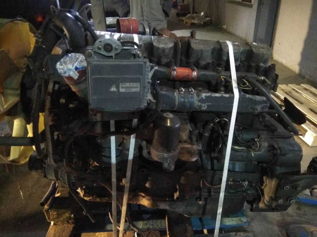 Renault E-TECH 440 Midr Renault MAGNUM - Motor za Kamion: slika Renault E-TECH 440 Midr Renault MAGNUM - Motor za Kamion Renault E-TECH 440 Midr Renault MAGNUM - Motor za Kamion: slika Renault E-TECH 440 Midr Renault MAGNUM - Motor za Kamion