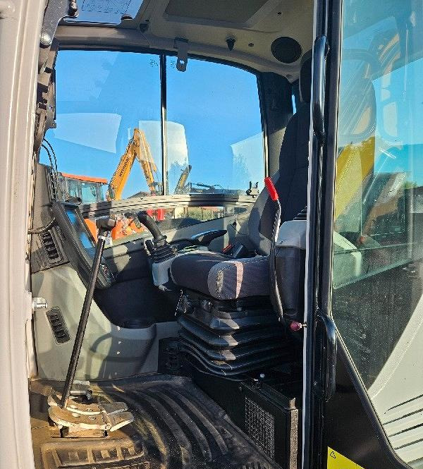 Midiescvatore wacker-neuson et90 - Mini bager: slika Midiescvatore wacker-neuson et90 - Mini bager Midiescvatore wacker-neuson et90 - Mini bager: slika Midiescvatore wacker-neuson et90 - Mini bager