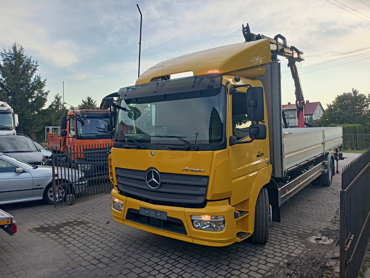 MERCEDES-BENZ Atego 1524 - Kamion s kranom: slika MERCEDES-BENZ Atego 1524 - Kamion s kranom MERCEDES-BENZ Atego 1524 - Kamion s kranom: slika MERCEDES-BENZ Atego 1524 - Kamion s kranom