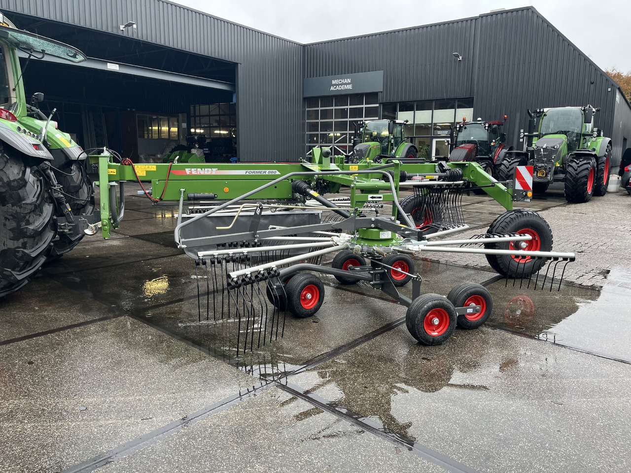 FENDT Former 880 - Drljača: slika FENDT Former 880 - Drljača FENDT Former 880 - Drljača: slika FENDT Former 880 - Drljača